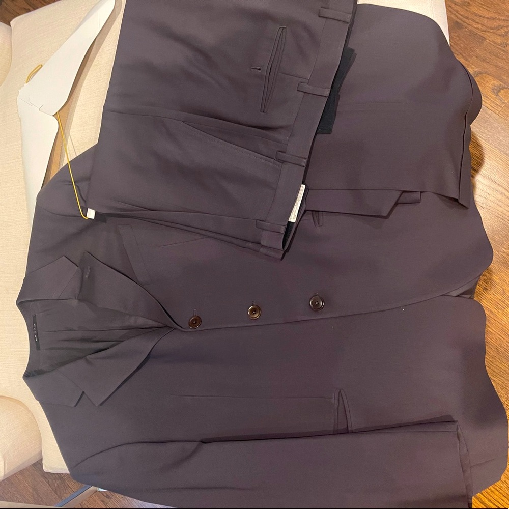 Authentic Armani Mens Suit, Dark Grey, Size 42R
